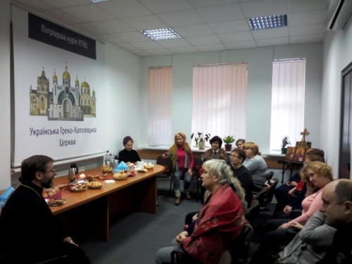 Патріарх Святослав зустрівся із родинами героїв Небесної cотні в Києві.(ФОТО)
